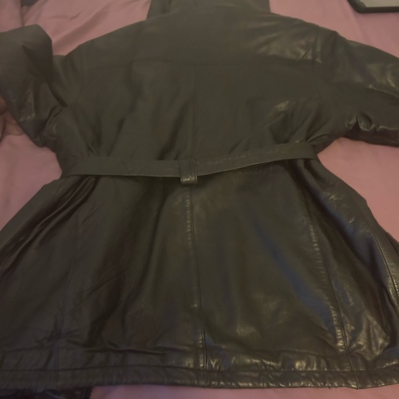 Leather jacket - Picture 11 of 12